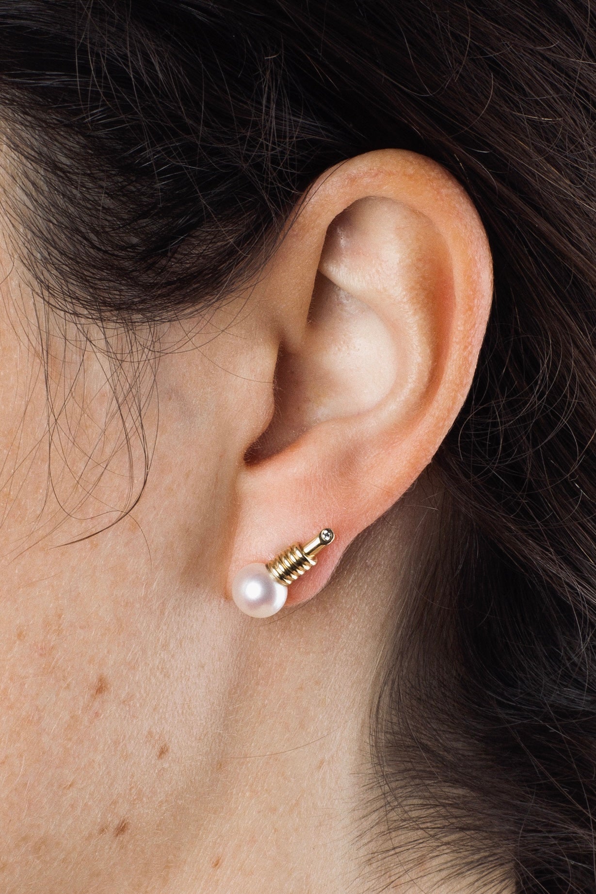 Pearl Studs - 14K